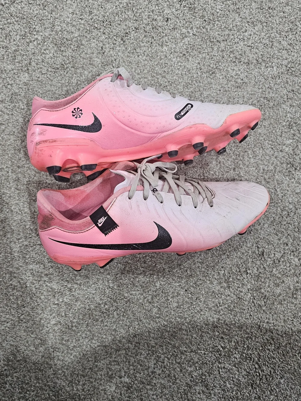 Nike Women's Pink Gradient Soccer Cleats